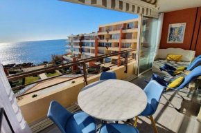 T3 refait à neuf vue exceptionnelle sur mer piscine et wifi